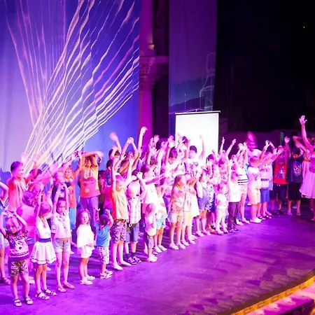 Laur Experience & Elegance