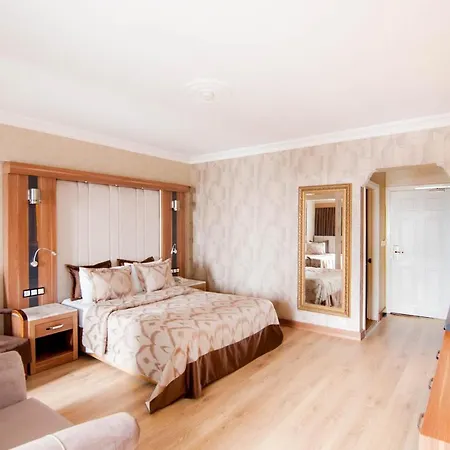 Complex Laur Experience & Elegance 5*