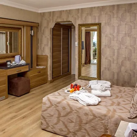 Laur Experience & Elegance Complex 5*