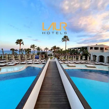 Complex Laur Experience & Elegance