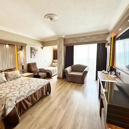 Laur Experience & Elegance Complex 5*