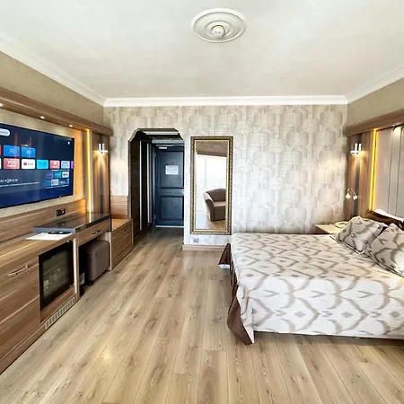 Laur Experience & Elegance ディディム