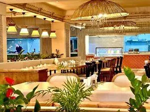 Laur Experience & Elegance منتجع ديديم