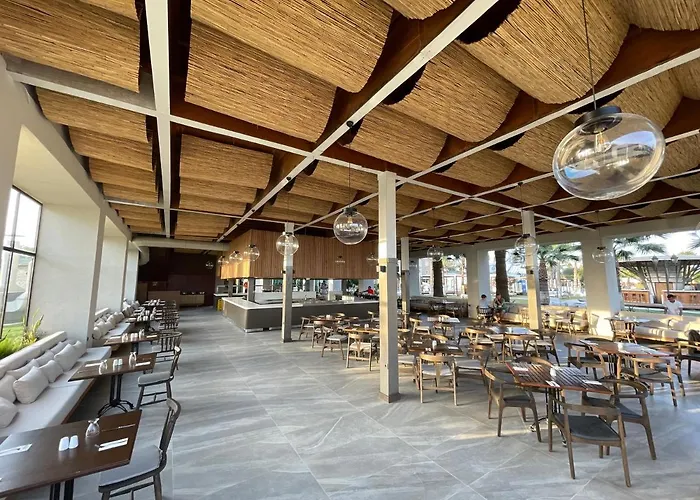 Laur Experience & Elegance Resort Didim